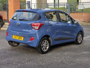 2017 Hyundai I10 1.2 Premium Auto Euro 6 5dr in Blue — image 6