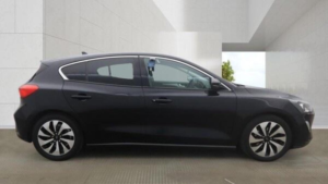 2019 Ford Focus 1.0t Ecoboost Zetec Euro 6 (s/s) 5dr in Black — image 2