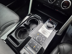 2018 Land Rover Discovery 3.0 Td V6 Hse Auto 4WD Euro 6 (s/s) 5dr in Silver — image 5