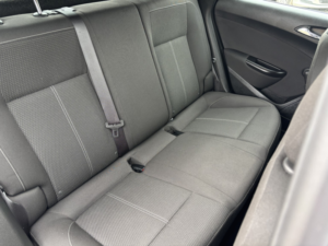 2013 Vauxhall Astra 1.6 16v Sri in White — image 4