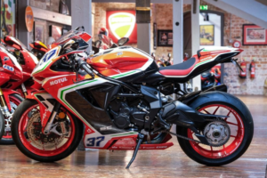 2019 Mv Agusta F3 800 *reparto Corse No: 160 Of 400 Limited Edition* in Multicolour — image 3