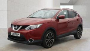 2015 Nissan Qashqai 1.2 Dig-T Tekna Xtron 2WD Euro 6 (s/s) 5dr in Red — image 2