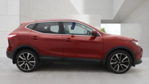 2015 Nissan Qashqai 1.2 Dig-T Tekna Xtron 2WD Euro 6 (s/s) 5dr in Red — image 5