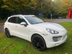 2013 Porsche Cayenne D V6 Tiptronic in White — image 2