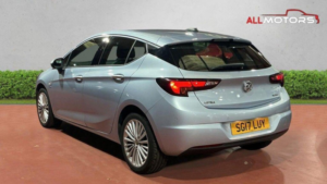 2017 Vauxhall Astra 1.4i Turbo Elite Auto Euro 6 (s/s) 5dr in Silver — image 3