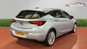 2017 Vauxhall Astra 1.4i Turbo Elite Auto Euro 6 (s/s) 5dr in Silver — image 4