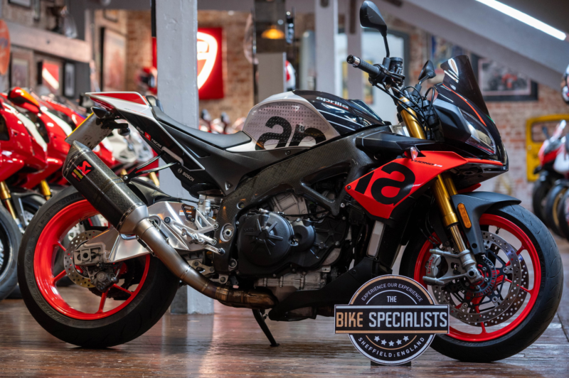 2019 Aprilia Tuono 1100 V4 *akrapovic End Can* in Grey — image 1