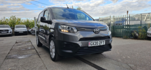 2020 Toyota Proace City 1.5 Bluehdi Active in Grey — image 5