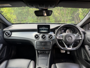 2016 Mercedes-Benz Gla 2.0 Gla250 Amg Line in Black — image 6