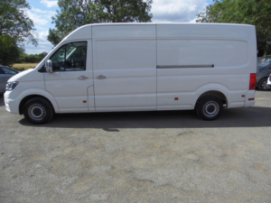 2018 Volkswagen Crafter 2.0 Tdi Cr35 Bluemotion Tech Startline Fwd Lwb High Roof Euro 6 (s/s) 5dr in White — image 4