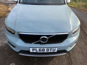 2019 Volvo Xc40 2.0 T4 Momentum Pro Auto AWD Euro 6 (s/s) 5dr in Blue — image 5
