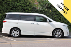 2010 Nissan Elgrand 3.5 Highway Star 5dr 8 Seats in White — image 2