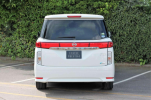 2010 Nissan Elgrand 3.5 Highway Star 5dr 8 Seats in White — image 6