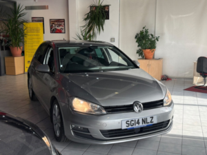 2014 Volkswagen Golf 2.0 Tdi Bluemotion Tech Gt in Silver — image 2
