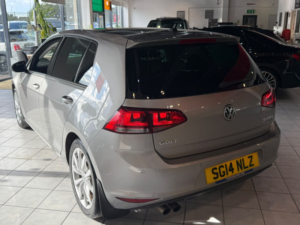 2014 Volkswagen Golf 2.0 Tdi Bluemotion Tech Gt in Silver — image 5