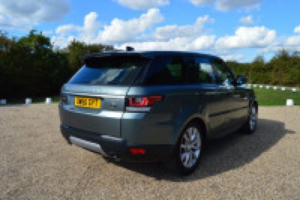 2017 Land Rover Range Rover Sport 3.0 Sd V6 Hse in Grey — image 3