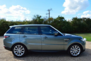 2017 Land Rover Range Rover Sport 3.0 Sd V6 Hse in Grey — image 5