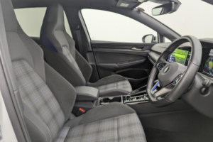 2022 Volkswagen Golf 1.4 Tsi 13kwh Gte Hatchback 5dr Petrol Plug-In Hybrid DSG Euro 6 (s/s) (245 Ps) in White — image 3