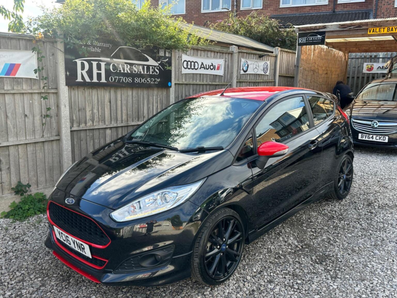 2016 Ford Fiesta 1.0t Ecoboost Zetec S Euro 6 (s/s) 3dr in Black — image 1