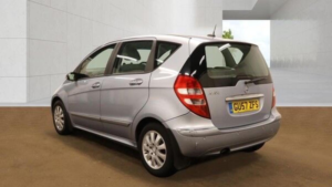 2007 Mercedes-Benz A Class 1.5 A150 Elegance Se 5dr in Blue — image 4