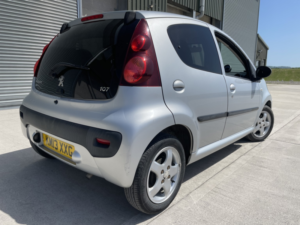 2013 Peugeot 107 1.0 12v Allure in Silver — image 3