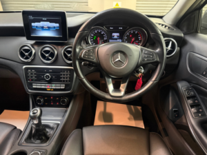 2018 Mercedes-Benz Gla 1.6 Gla200 Se SUV 5dr Petrol Manual Euro 6 (s/s) (156 Ps) in Grey — image 6