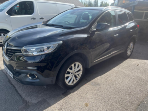 2015 Renault Kadjar 1.5 Dci Dynamique Nav Euro 6 (s/s) 5dr in Black — image 3