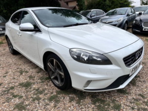 2014 Volvo V40 1.6 D2 R-Design in White — image 2