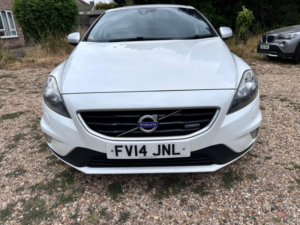 2014 Volvo V40 1.6 D2 R-Design in White — image 5