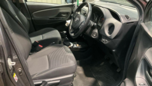 2016 Toyota Yaris 1.33 Dual Vvt-I Design Euro 6 5dr in Grey — image 2