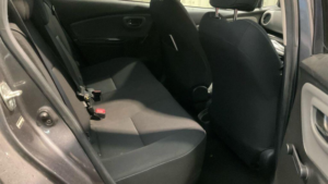 2016 Toyota Yaris 1.33 Dual Vvt-I Design Euro 6 5dr in Grey — image 6