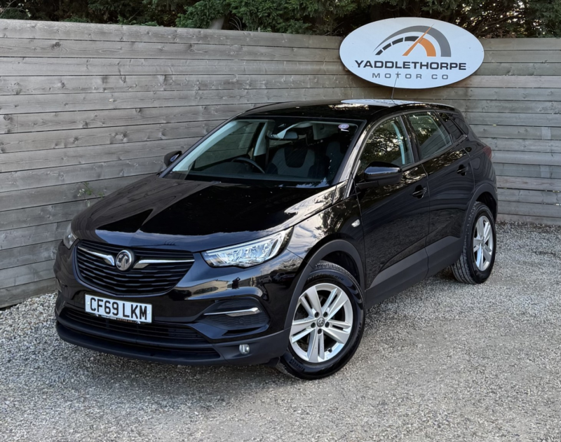 2020 Vauxhall Grandland X 1.2 Turbo Se in Black — image 1