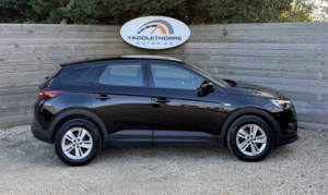2020 Vauxhall Grandland X 1.2 Turbo Se in Black — image 2