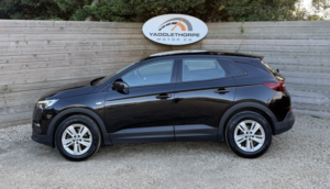 2020 Vauxhall Grandland X 1.2 Turbo Se in Black — image 3