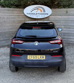 2020 Vauxhall Grandland X 1.2 Turbo Se in Black — image 4