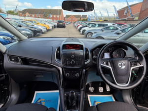 2012 Vauxhall Zafira Tourer 2.0 Cdti Sri Euro 5 (s/s) 5dr in Black — image 2