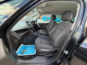 2012 Vauxhall Zafira Tourer 2.0 Cdti Sri Euro 5 (s/s) 5dr in Black — image 4