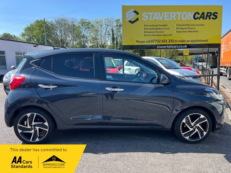 2023 Hyundai I10 Mpi Premium in Grey — image 1