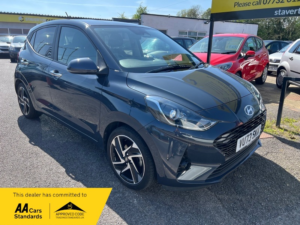 2023 Hyundai I10 Mpi Premium in Grey — image 3