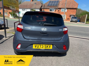2023 Hyundai I10 Mpi Premium in Grey — image 6
