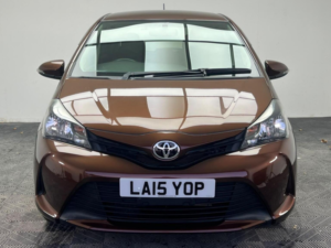 2015 Toyota Yaris 1.33 Dual Vvt-I Icon Multidrive S Euro 5 5dr Euro 5 in Brown — image 2