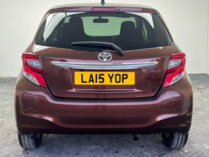 2015 Toyota Yaris 1.33 Dual Vvt-I Icon Multidrive S Euro 5 5dr Euro 5 in Brown — image 6