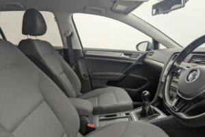 2014 Volkswagen Golf 1.6 Tdi Bluemotion Tech Se Hatchback 5dr Diesel Manual Euro 5 (s/s) (105 Ps) in Silver — image 3
