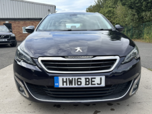 2016 Peugeot 308 Sw 1.6 Bluehdi Allure in Blue — image 5