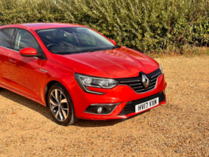 2017 Renault Megane 1.5 Dci Dynamique S Nav Euro 6 (s/s) 5dr in Red — image 5