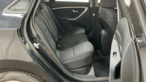 2013 Hyundai I30 1.6 Crdi Blue Drive Active Diesel Black 5dr in Black — image 6