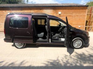 2018 Volkswagen Caddy Maxi Life 4 SEAT Auto Wheelchair Accessible Disabled Access Vehicle Wav in Purple — image 5