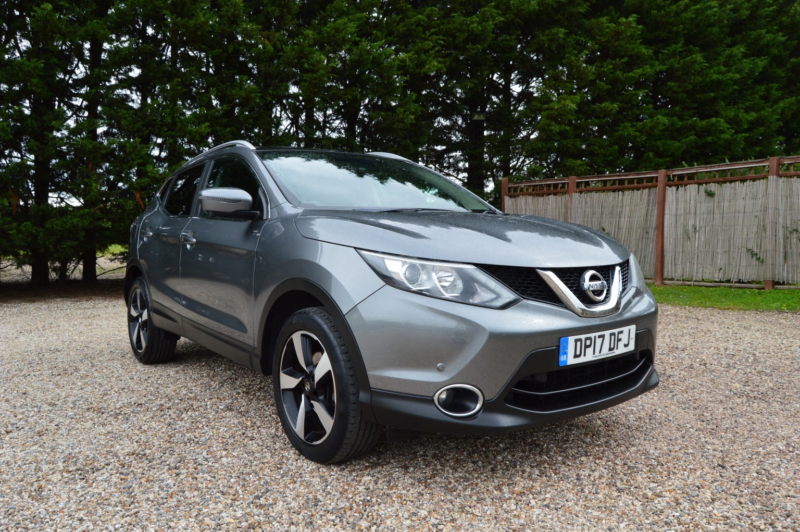 2017 Nissan Qashqai 1.5 Dci N-Connecta in Grey — image 1