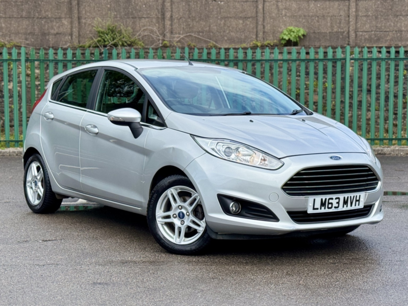 2013 Ford Fiesta 1.3 Zetec in Silver — image 1