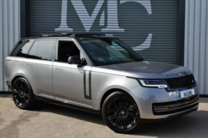2025 Land Rover Range Rover 3.0 D350 Mhev Autobiography in Grey — image 2